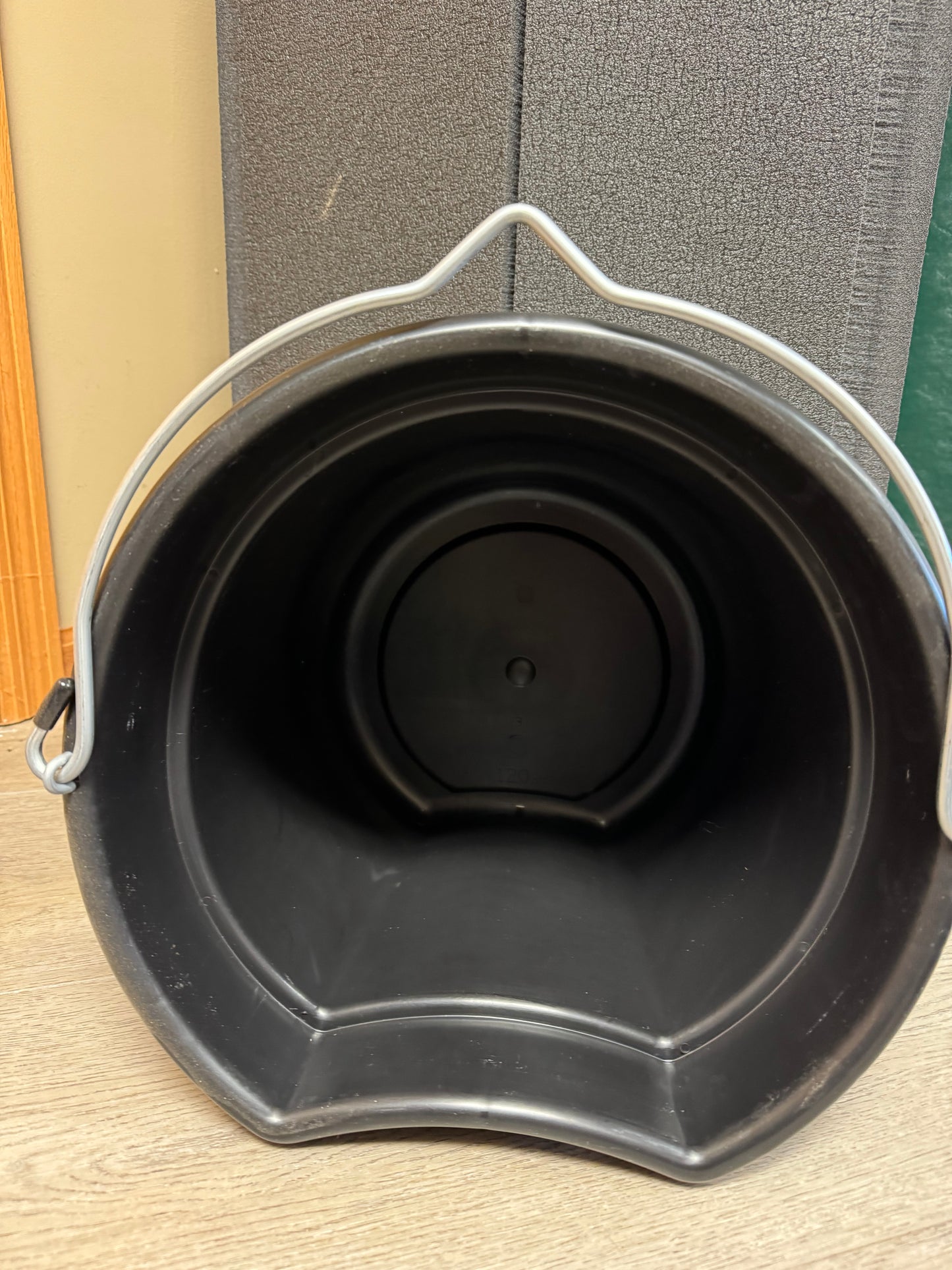 5 Gallon Flat Back Bucket