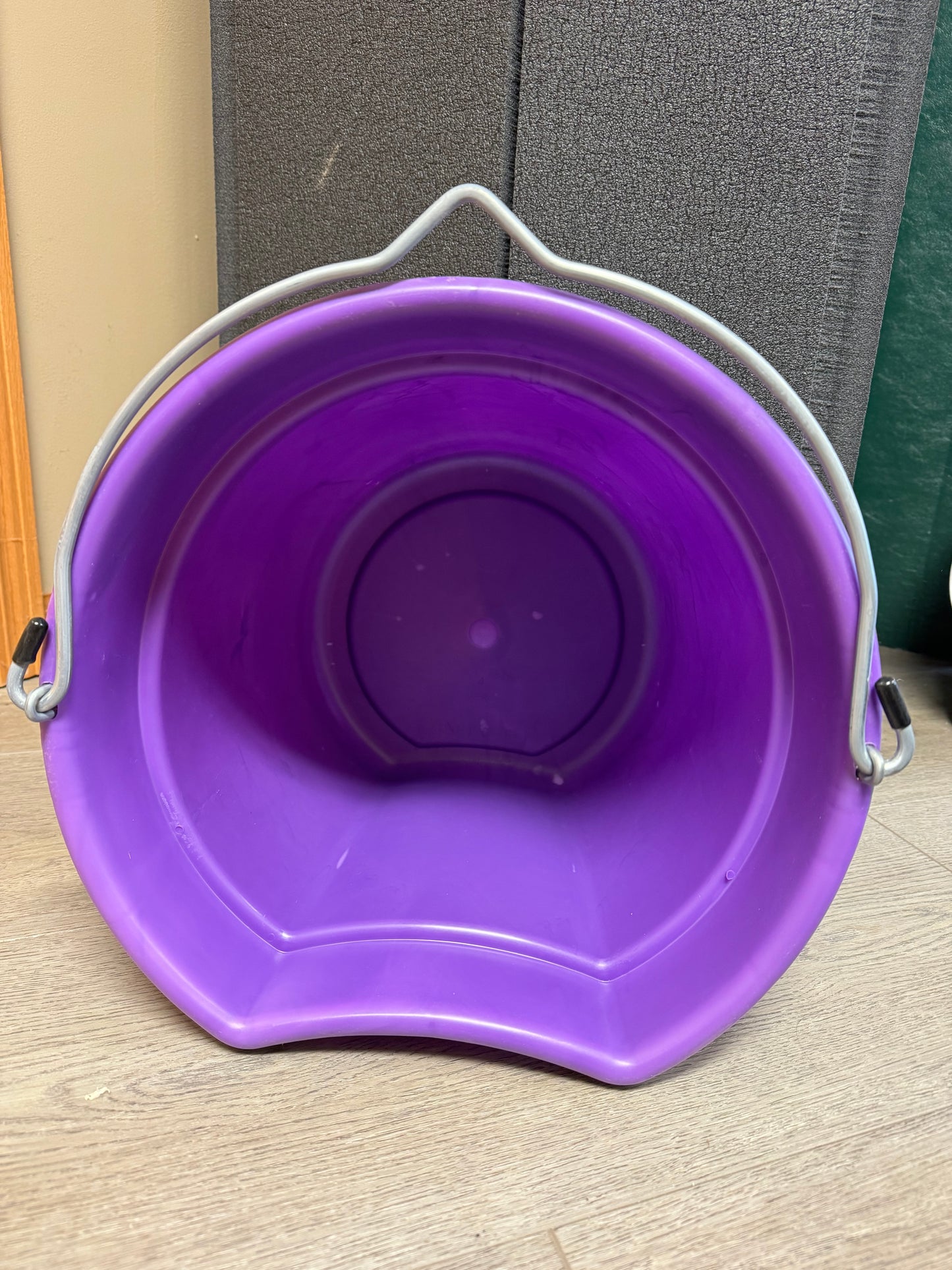 5 Gallon Flat Back Bucket
