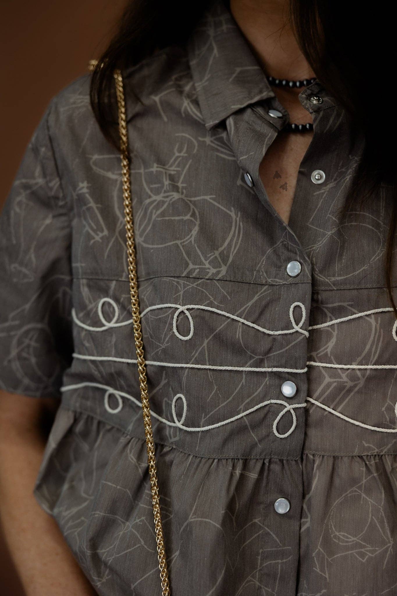 Abstract Western Sketch Print Top – Flowy Fit