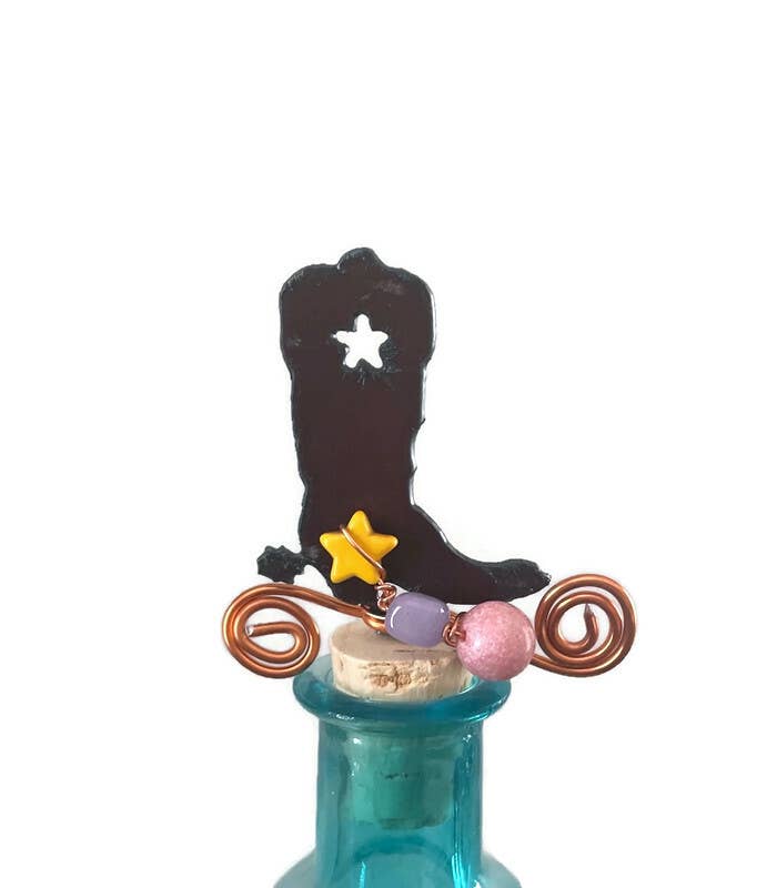 Rustic Boot Wine Bottle Stopper – Beaded Decorative Cork Stopper – Western Kitchen & Horse Lover Gift