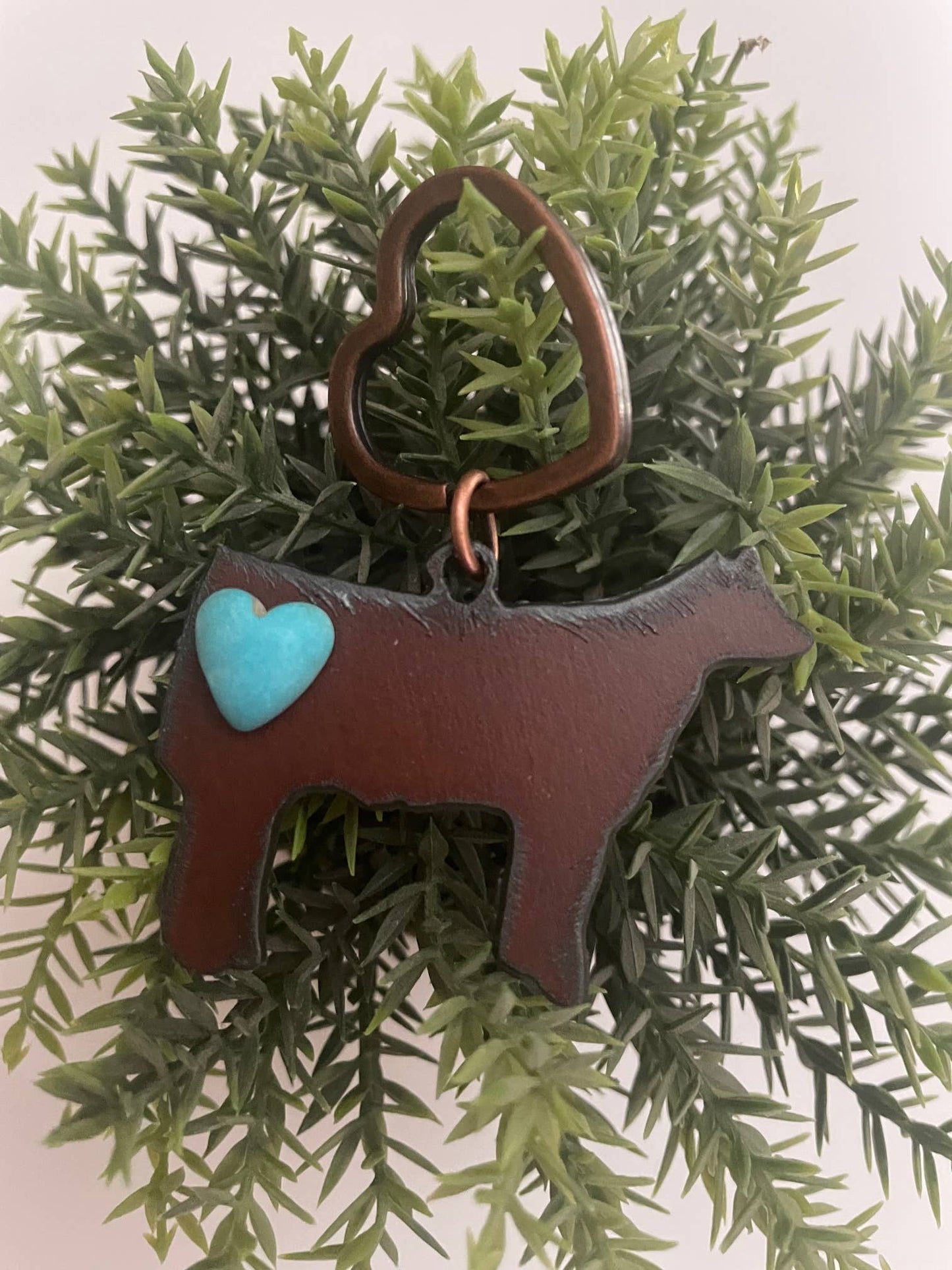 Rustic Steer Keychain with Heart Cabochon – Western Metal Keychain – Ranch & Cow Lover Gift